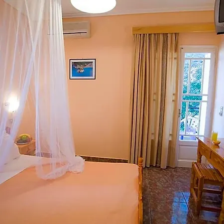 Pansion Filoxenia & Aparthotel 4*