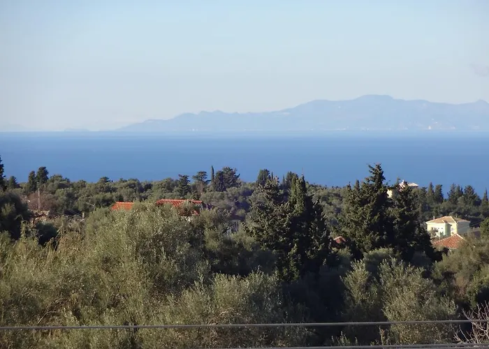 Pansion Filoxenia & Aparthotel Tsoukaladhes