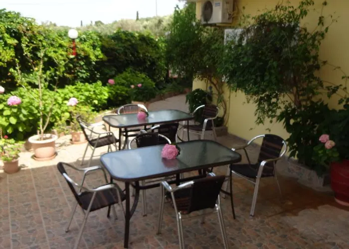 Aparthotel Pansion Filoxenia &