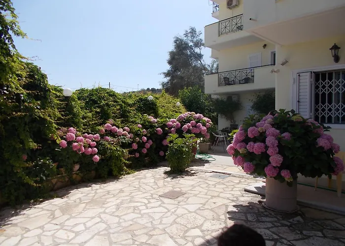 Pansion Filoxenia & Aparthotel 4*